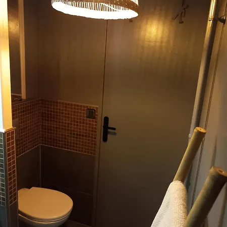 L'atelier Saint Julien Apartment *